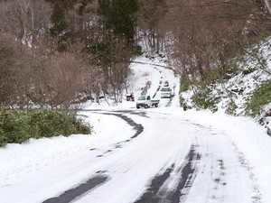 ②タウン雪道.jpg