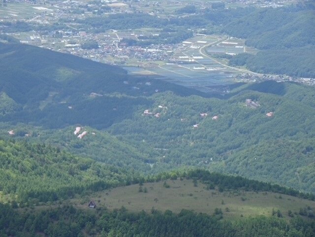 蓼科山山頂からのタウン.jpg